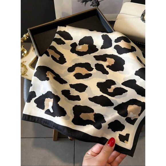 ✨Elegant Bandana Square Scarf Silky Satin Animal Print Leopard Hair Neck Scarfs - Picture 3 of 6